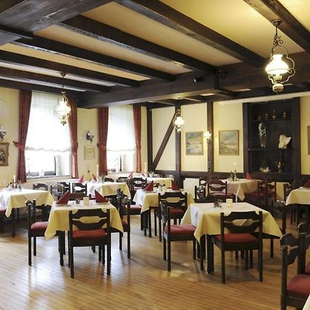 Deudesfeld Hotel Zur Post מראה חיצוני תמונה