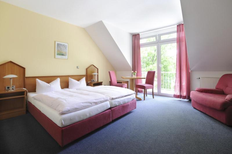 Deudesfeld Hotel Zur Post מראה חיצוני תמונה