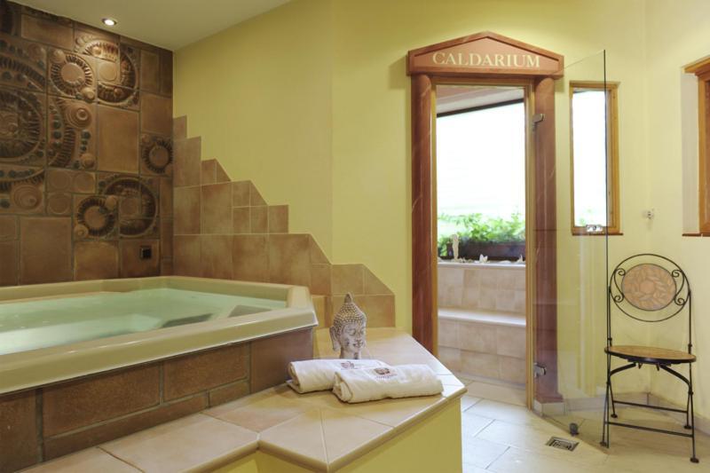 Deudesfeld Hotel Zur Post מראה חיצוני תמונה