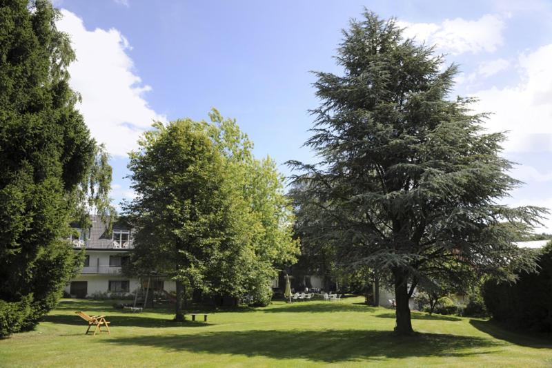 Deudesfeld Hotel Zur Post מראה חיצוני תמונה