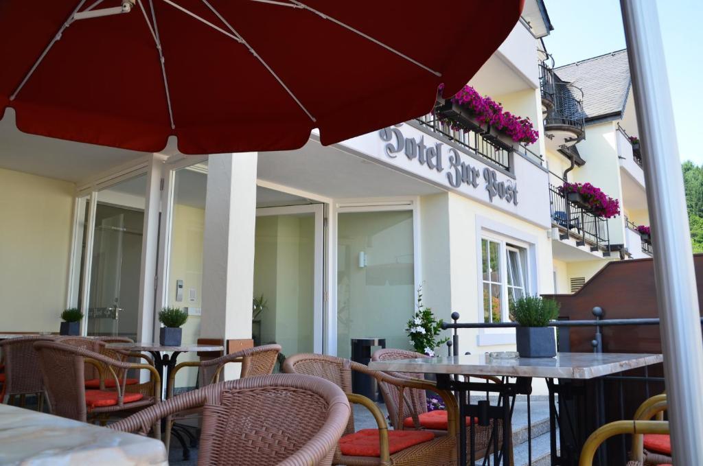 Deudesfeld Hotel Zur Post מראה חיצוני תמונה